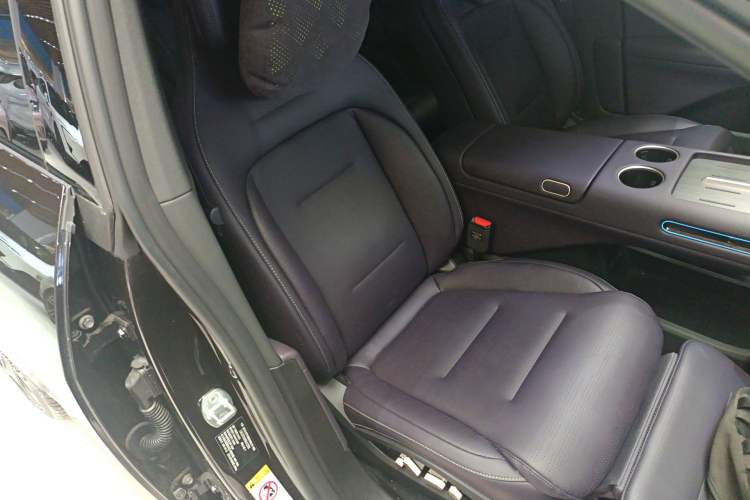 Used Avatr 07 2024 Pro+ All-Electric Version Right Front Seat