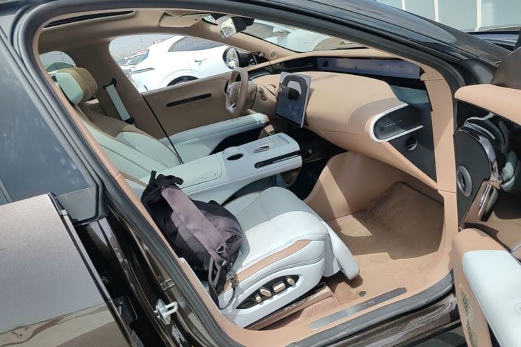 Used Avatr 07 2024 Pro+ All-Electric Version Right Front Seat
