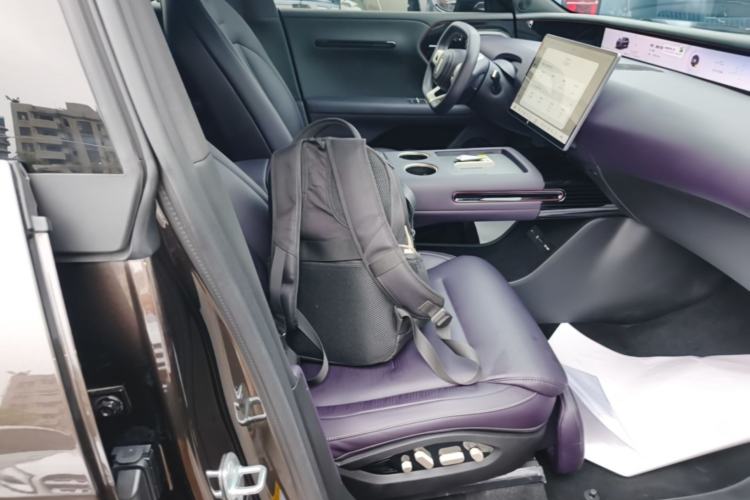 Used Avatr 07 2024 Pro+ Range-Extended Edition Right Front Seat