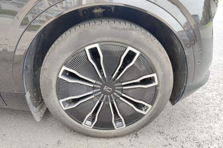 Used Avatr 07 2024 Max Extended-Range Edition Right Front Wheel Hub