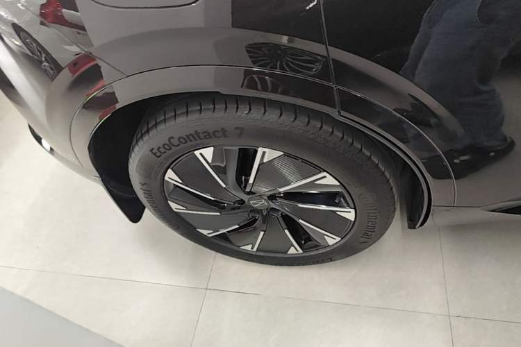 Used Avatr 07 2024 Max Extended-Range Edition Right Rear Wheel Hub