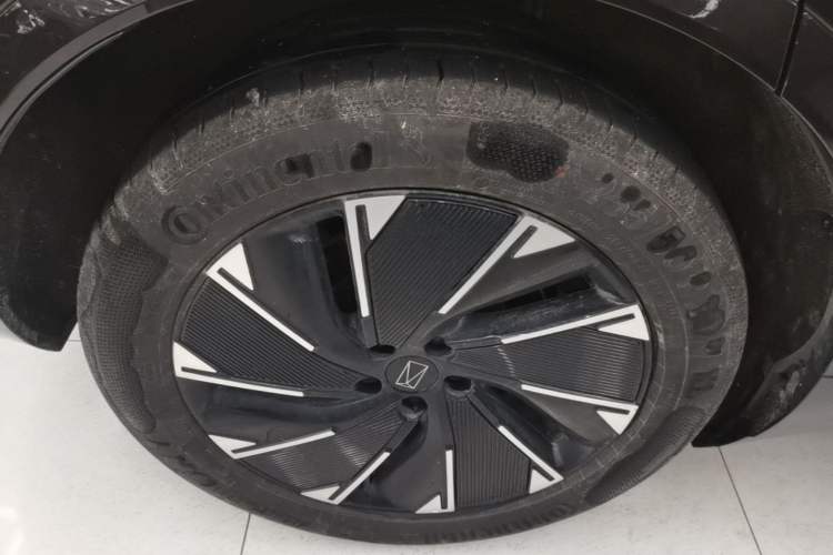 Used Avatr 07 2024 Max Extended-Range Edition Right Rear Wheel Hub