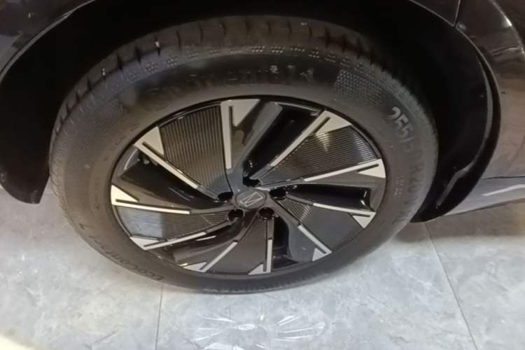 Used Avatr 07 2024 Pro+ All-Electric Version Right Rear Wheel Hub