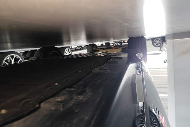 Used Avatr 07 2024 Max Extended-Range Edition Right Side Sill