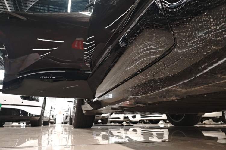 Used Avatr 07 2024 Max Extended-Range Edition Right Side Sill
