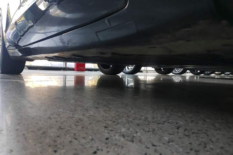 Used Avatr 07 2024 Ultra Range-Extended Four-Wheel Drive Right Side Sill