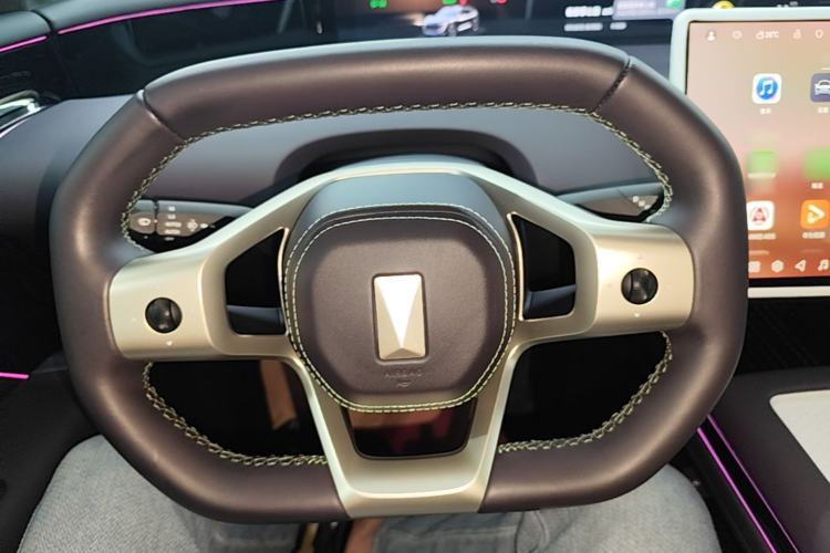 Used Avatr 07 2024 Max Extended-Range Edition Steering Wheel