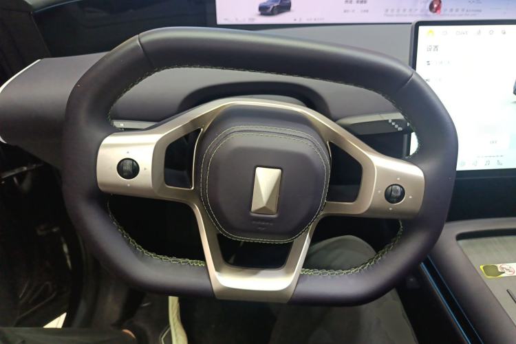 Used Avatr 07 2024 Pro+ All-Electric Version Steering Wheel