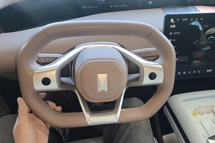 Used Avatr 07 2024 Max Extended-Range Edition Steering Wheel