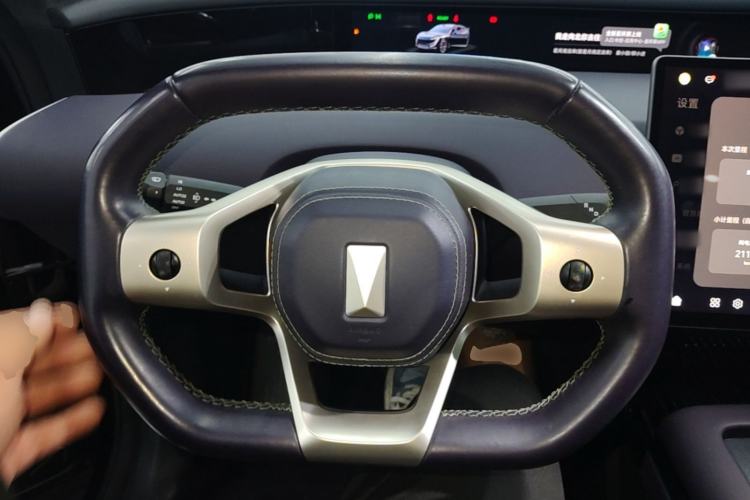 Used Avatr 07 2024 Max Extended-Range Edition Steering Wheel