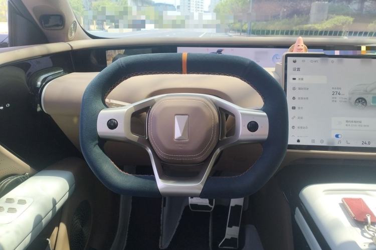 Used Avatr 07 2024 Ultra Range-Extended Four-Wheel Drive Steering Wheel