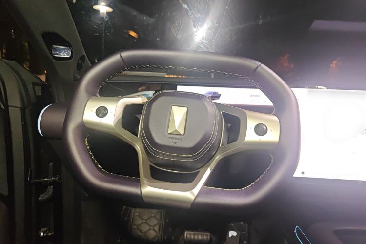 Used Avatr 07 2024 Pro Extended-Range Edition Steering Wheel