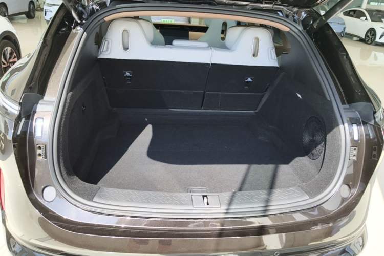 Used Avatr 07 2024 Pro+ All-Electric Version Trunk