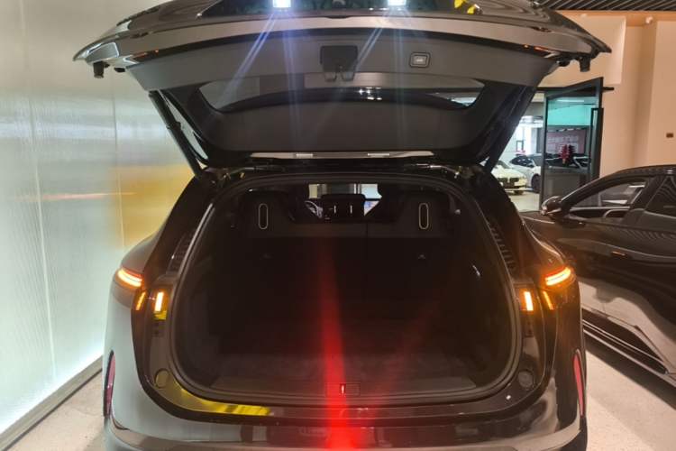 Used Avatr 07 2024 Pro+ All-Electric Version Trunk