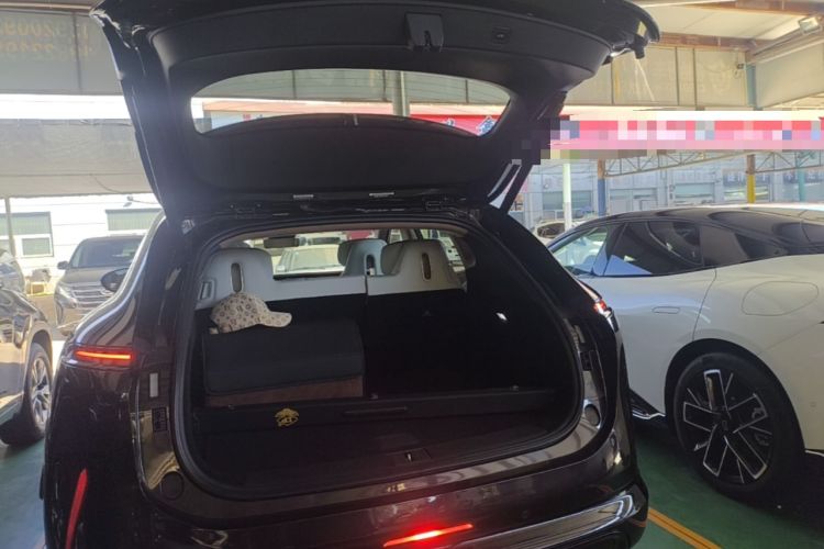 Used Avatr 07 2024 Max Extended-Range Edition Trunk