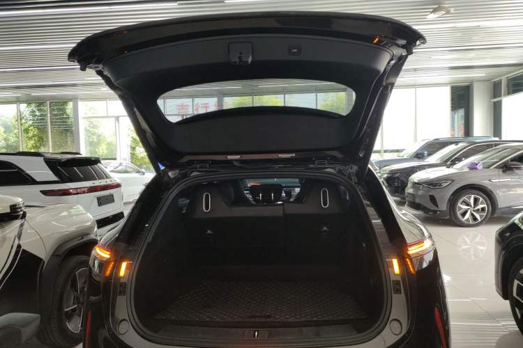 Used Avatr 07 2024 Pro+ All-Electric Version Trunk