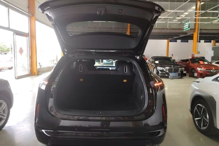 Used Avatr 07 2024 Pro+ Range-Extended Edition Trunk