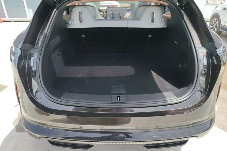 Used Avatr 07 2024 Pro+ All-Electric Version Trunk