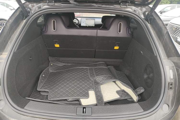 Used Avatr 07 2024 Pro+ All-Electric Version Trunk
