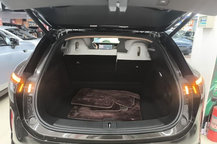 Used Avatr 07 2024 Pro+ Range-Extended Edition Trunk