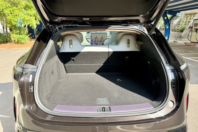 Used Avatr 07 2024 Ultra Range-Extended Four-Wheel Drive Trunk