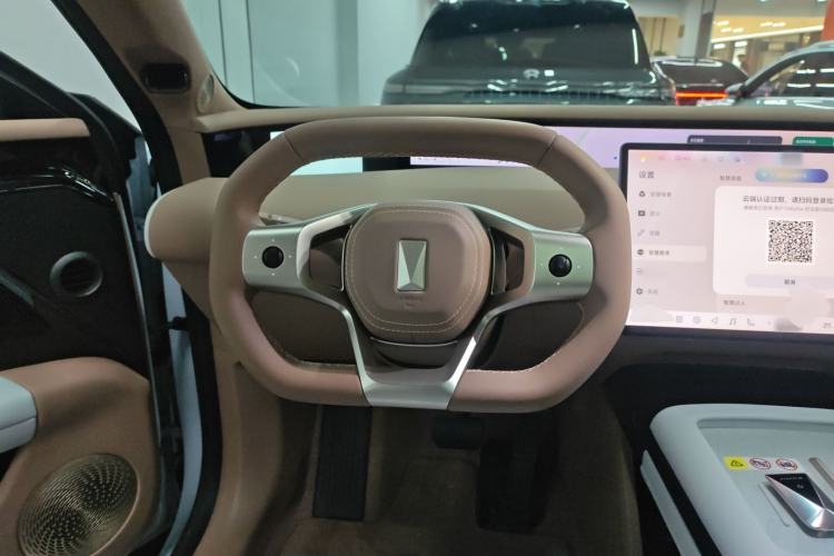 Used Avatr 07 2024 Ultra Range-Extended Four-Wheel Drive Steering Wheel