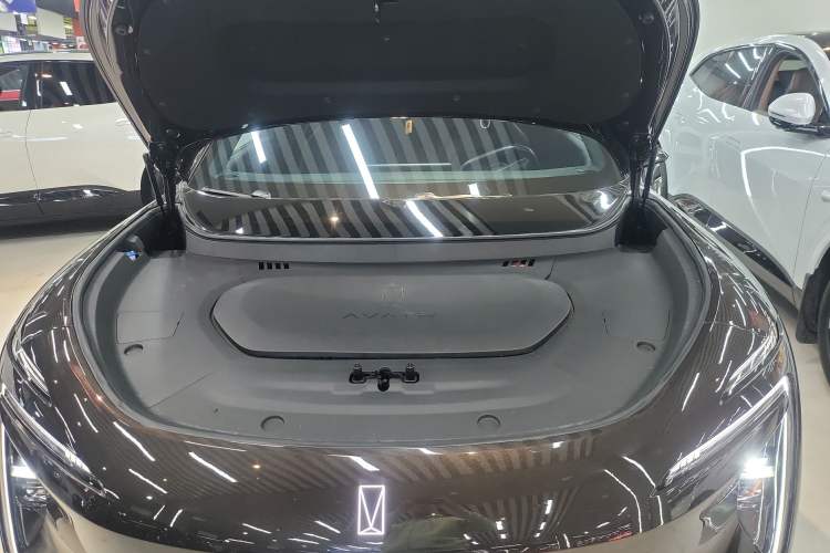 Used Avatr 07 2024 Ultra Range-Extended Four-Wheel Drive Engine Bay