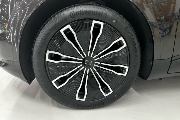 Used Avatr 07 2024 Ultra Range-Extended Four-Wheel Drive Exterior 8