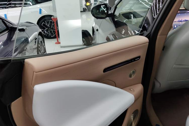 Used Avatr 07 2024 Pro+ All-Electric Version Interior 8