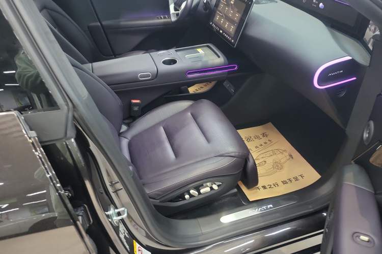 Used Avatr 07 2024 Ultra Range-Extended Four-Wheel Drive Right Front Seat