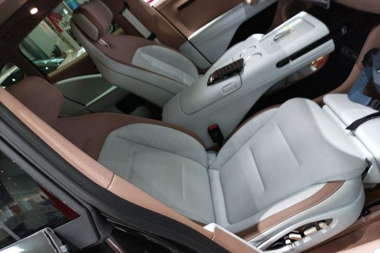 Used Avatr 07 2024 Pro+ All-Electric Version Right Front Seat