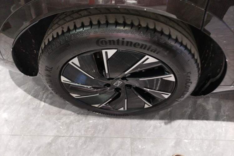 Used Avatr 07 2024 Pro+ All-Electric Version Right Rear Wheel Hub
