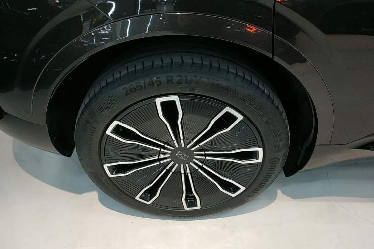 Used Avatr 07 2024 Max Extended-Range Edition Right Rear Wheel Hub