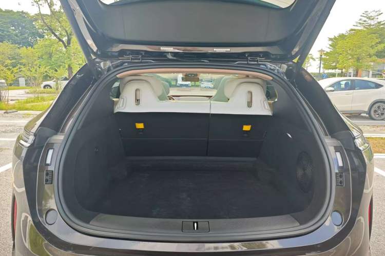 Used Avatr 07 2024 Pro+ All-Electric Version Trunk