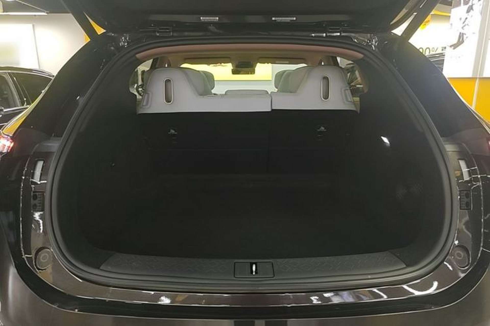 Used Avatr 07 2024 Pro+ Range-Extended Edition Trunk