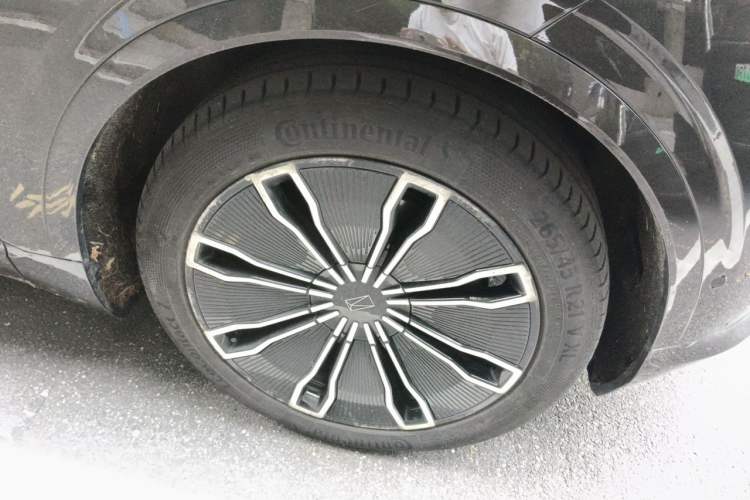 Used Avatr 07 2024 Pro Extended-Range Edition Right Front Wheel Hub