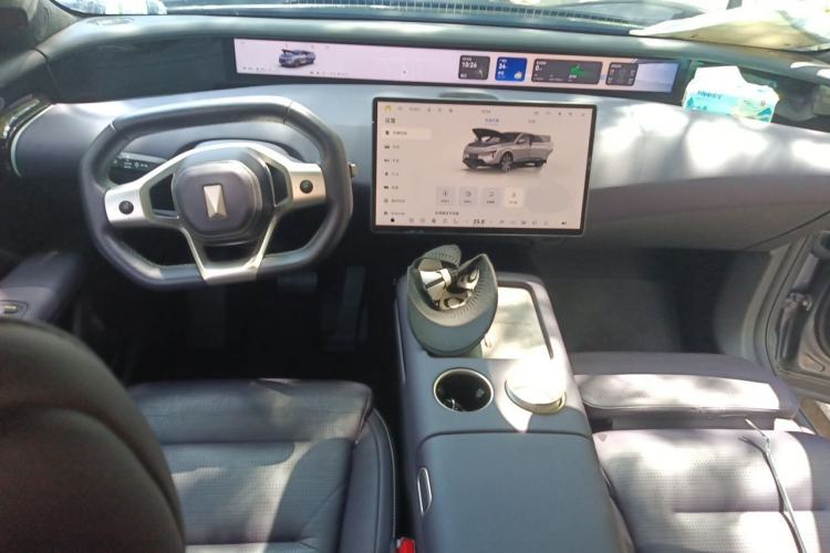 Used Avatr 07 2024 Max Extended-Range Edition Center Console