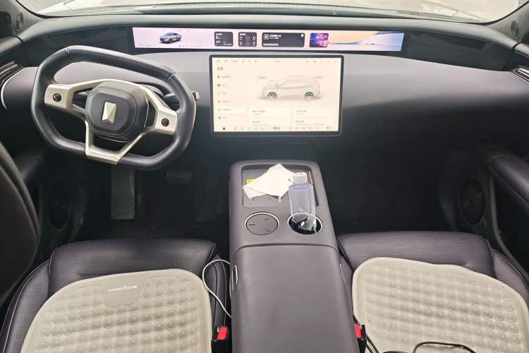Used Avatr 07 2024 Max Extended-Range Edition Center Console