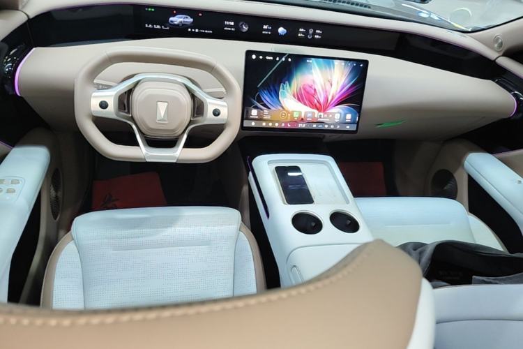 Used Avatr 07 2024 Pro+ Range-Extended Edition Center Console