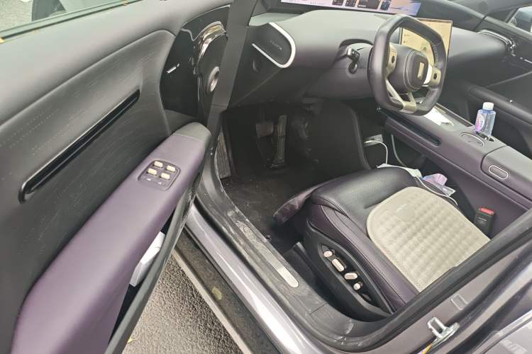Used Avatr 07 2024 Max Extended-Range Edition Driver Seat