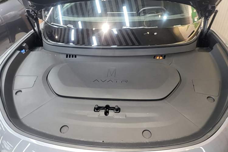 Used Avatr 07 2024 Max Extended-Range Edition Engine Bay