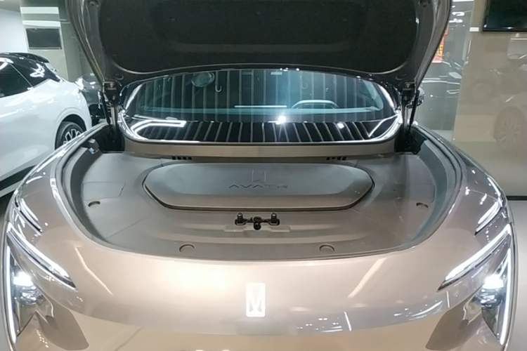 Used Avatr 07 2024 Max Extended-Range Edition Engine Bay