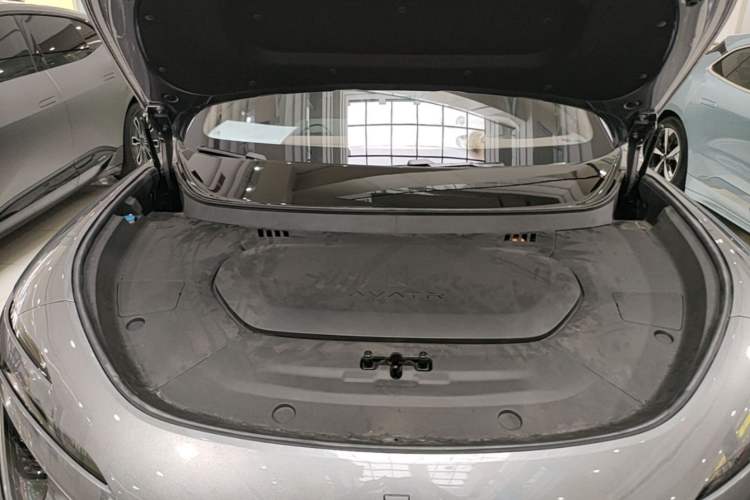 Used Avatr 07 2024 Max Extended-Range Edition Engine Bay