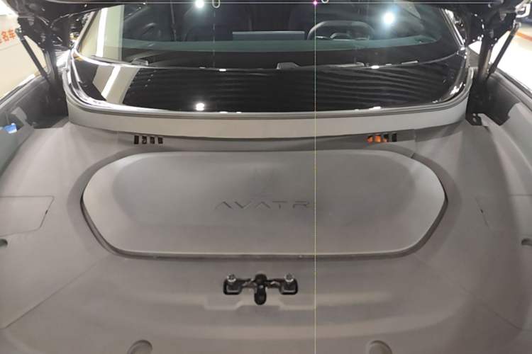 Used Avatr 07 2024 Max Extended-Range Edition Engine Bay