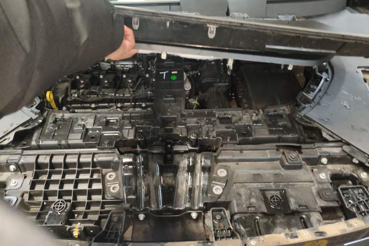 Used Avatr 07 2024 Max Extended-Range Edition Engine Bay