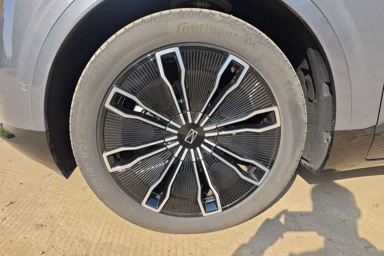 Used Avatr 07 2024 Max Extended-Range Edition Exterior 12