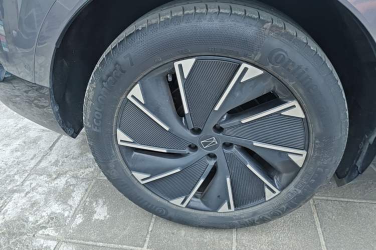 Used Avatr 07 2024 Max Extended-Range Edition Exterior 5