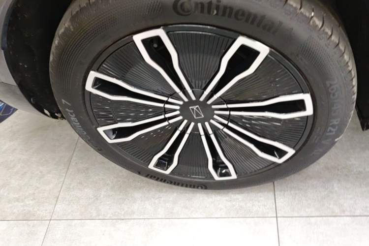 Used Avatr 07 2024 Max Extended-Range Edition Exterior 5