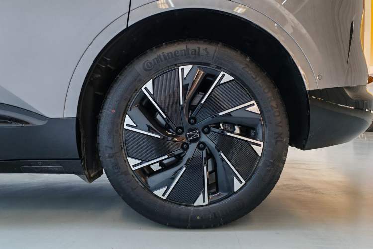 Used Avatr 07 2024 Max Extended-Range Edition Exterior 6