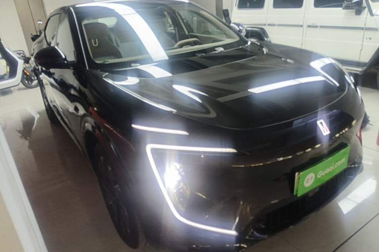Used Avatr 07 2024 Pro+ All-Electric Version Front Right 45 Deg
